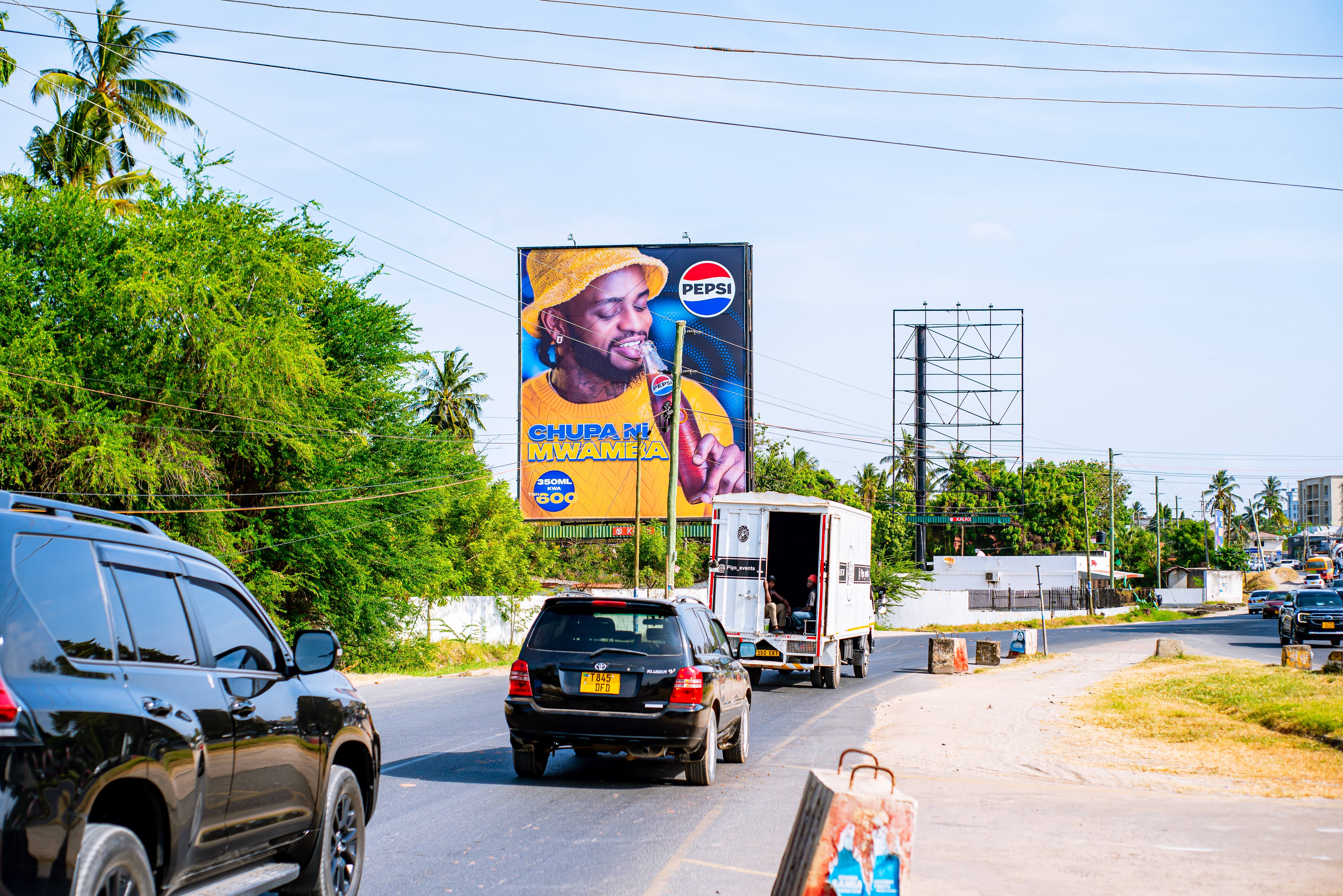 Pepsi Chupa ni Mwamba Campaign